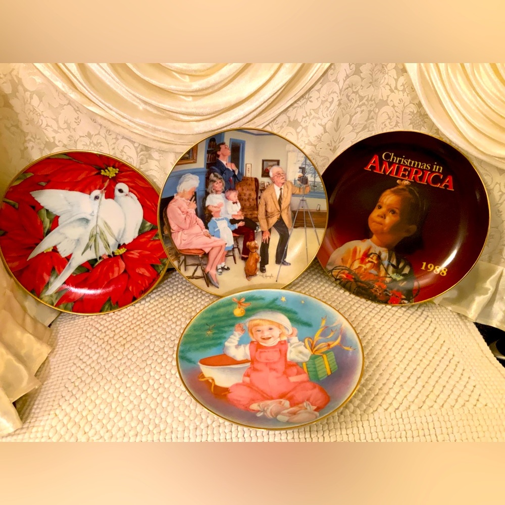 COLLECTABLE PLATES WALL DECOR